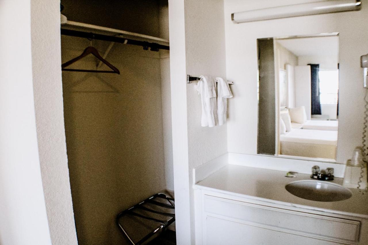 Devonshire Inn Motel Rosamond Zewnętrze zdjęcie